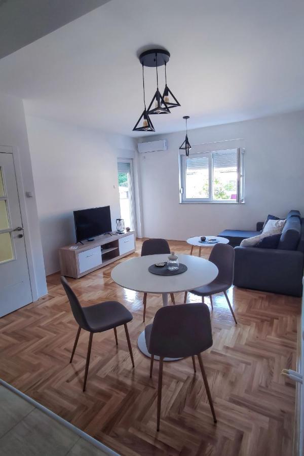 Apartman Vukovic Требинье Экстерьер фото